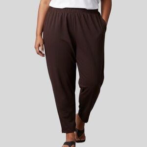 NWT FASHION BUG Dark Brown Elasticized Waist Pants size 26/28 SHORT